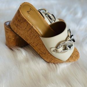 Marc Fisher Vaneda Leather & Cork Wedge
Sandals Chunky Chain Platform in Ivory